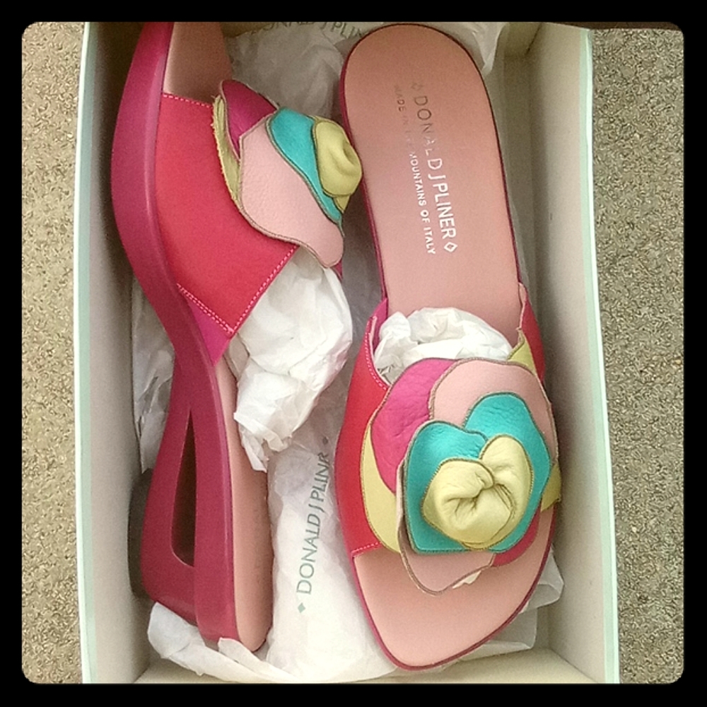 Donald J pliner wedges - Picture 1 of 3
